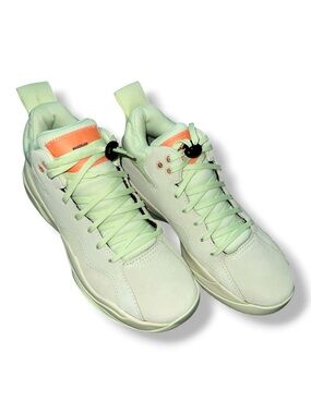 New in Box Men’s BRANDBLACK Villain Lime shoes size 8.5